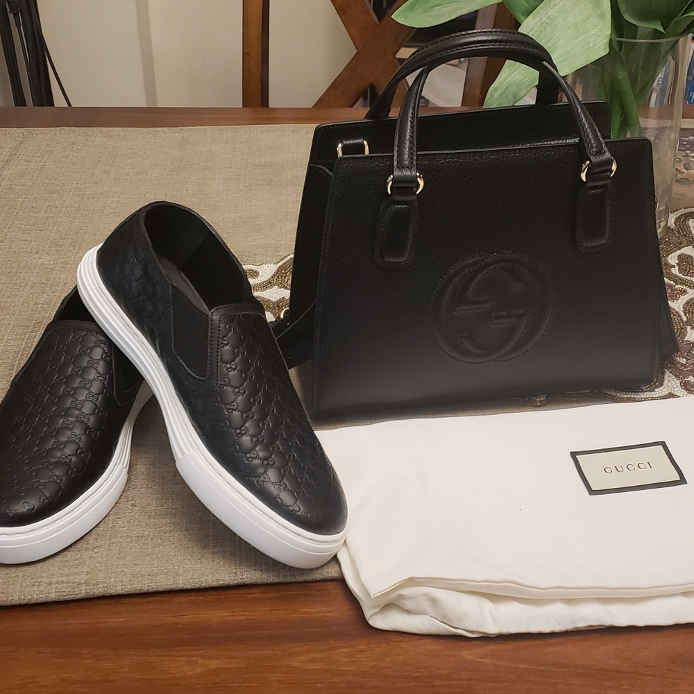 GUCCI  GG  Soho Top Handle Black Medium Bag.